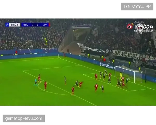 利物浦高压逼抢战术解析:无形压力如何助球队在比赛中表现亮眼 利物浦高压逼抢战术解析:无形压力如何助球队在比赛中表现亮眼