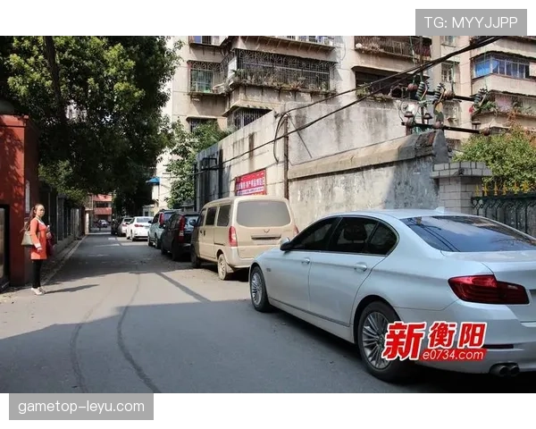 字母哥家车库停的车比你家小区还贵